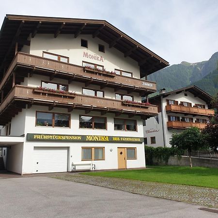 Hotel Haus Monika Und Haus Claudia Mayrhofen Exteriér fotografie