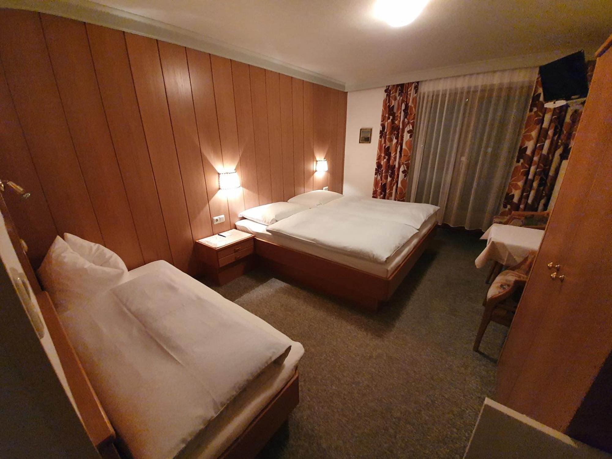 Hotel Haus Monika Und Haus Claudia Mayrhofen Exteriér fotografie