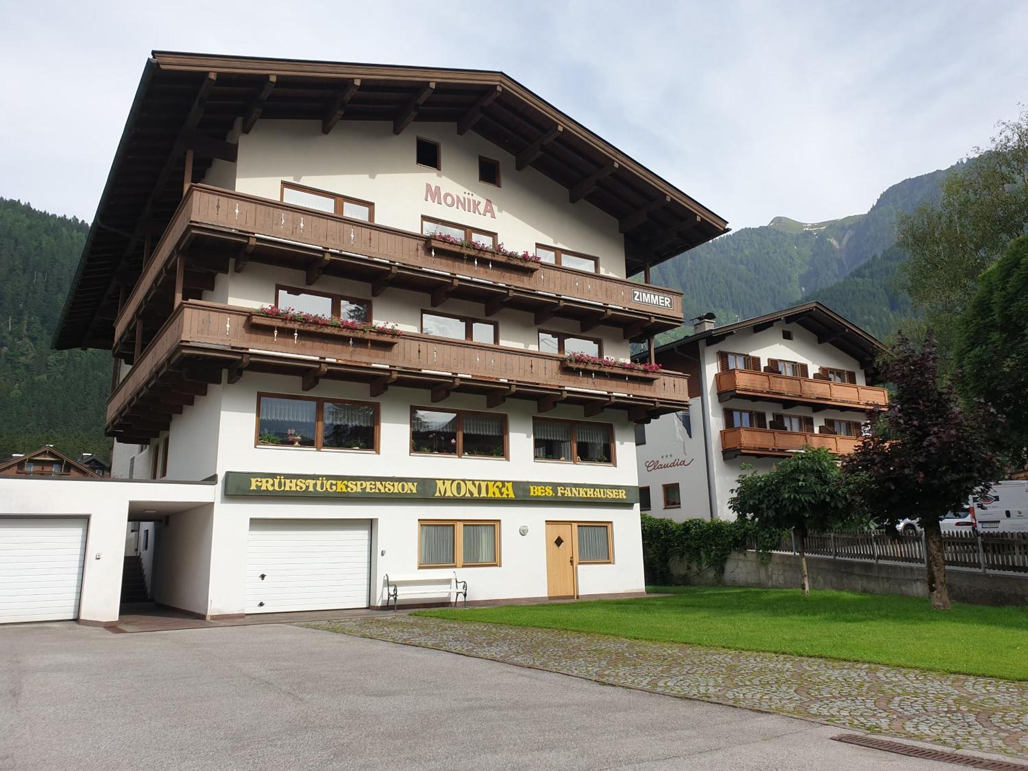 Hotel Haus Monika Und Haus Claudia Mayrhofen Exteriér fotografie